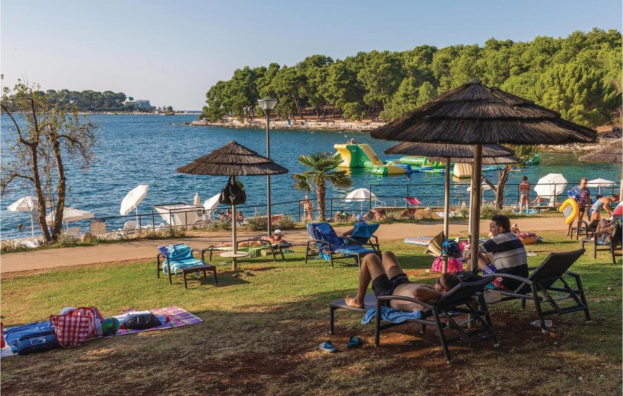 Cozy Apartment In Porec With Wifi Exterior photo